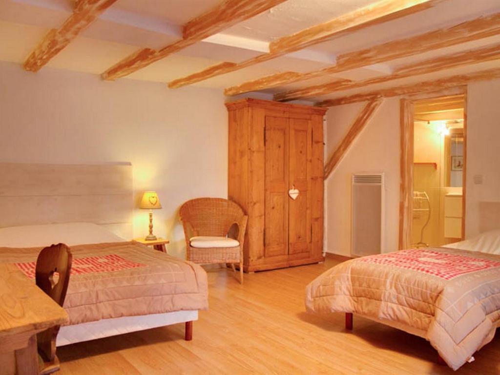 Chambres D'Hotes Le Domaine Des Remparts Селеста Номер фото