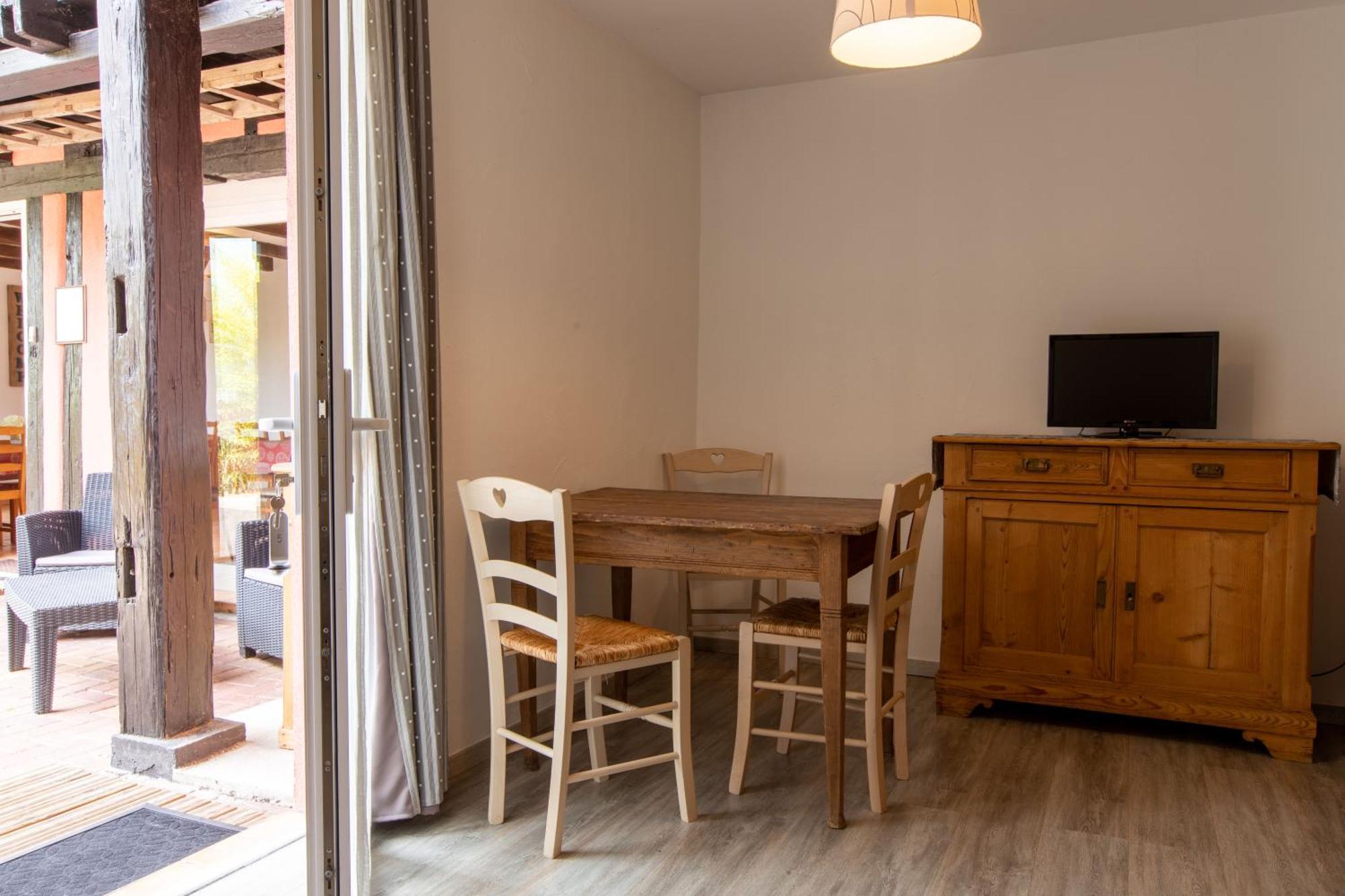 Chambres D'Hotes Le Domaine Des Remparts Селеста Номер фото